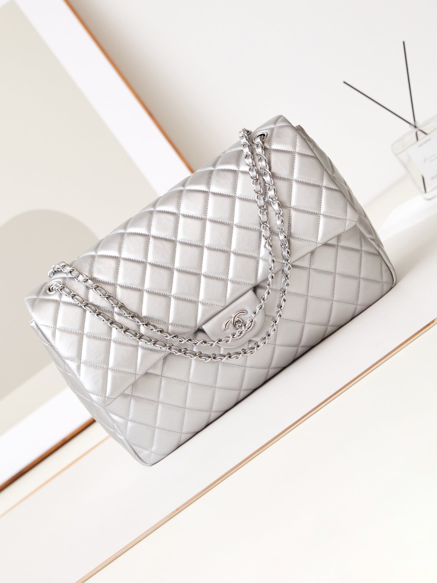 ＣＨＮＥＬFLAP SHOULDER BAG SILVER