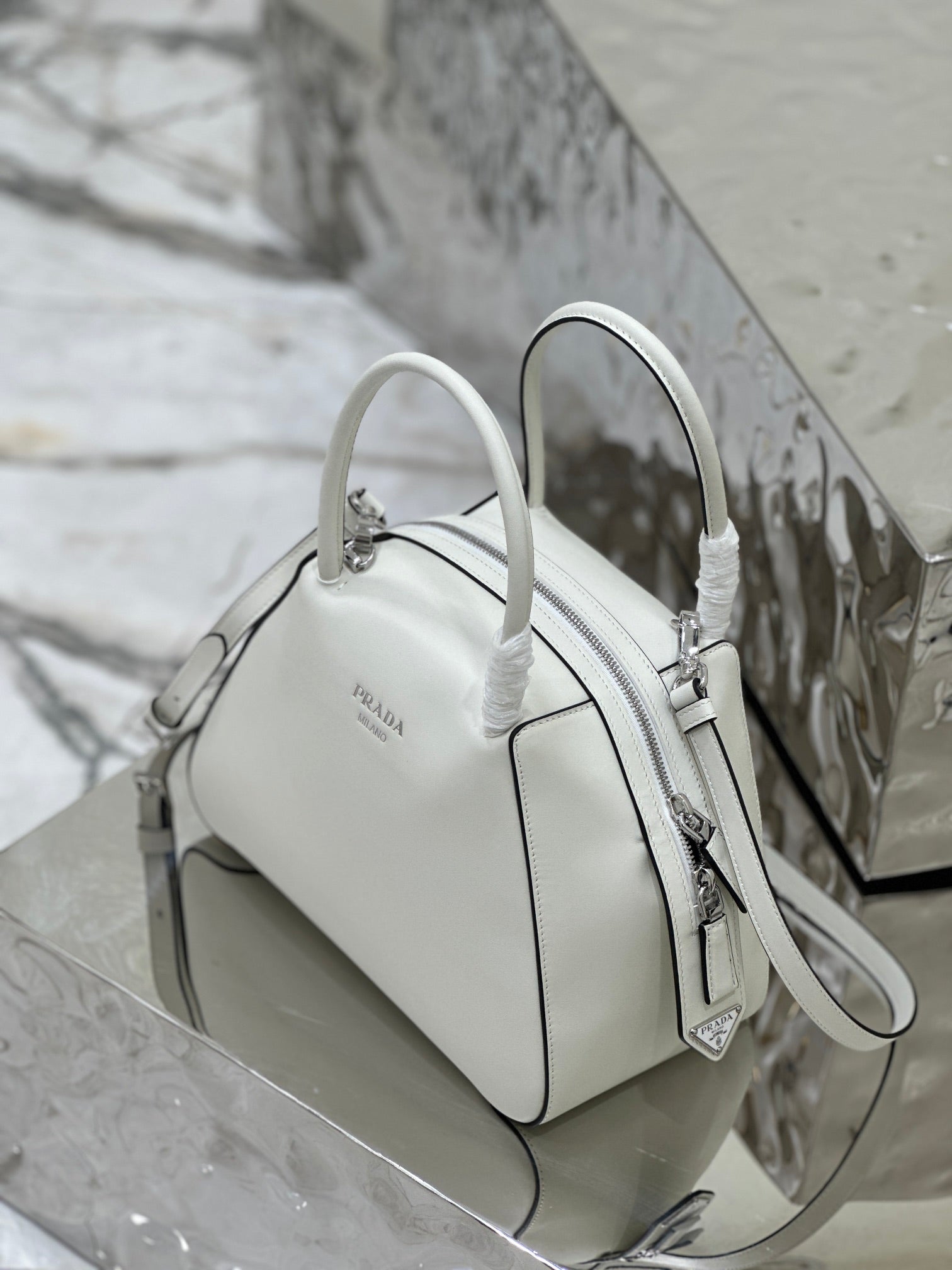 ＰＲＤＡ SUPERNOVA MEDIUM LEATHER TOP HANDLE BAG WHITE