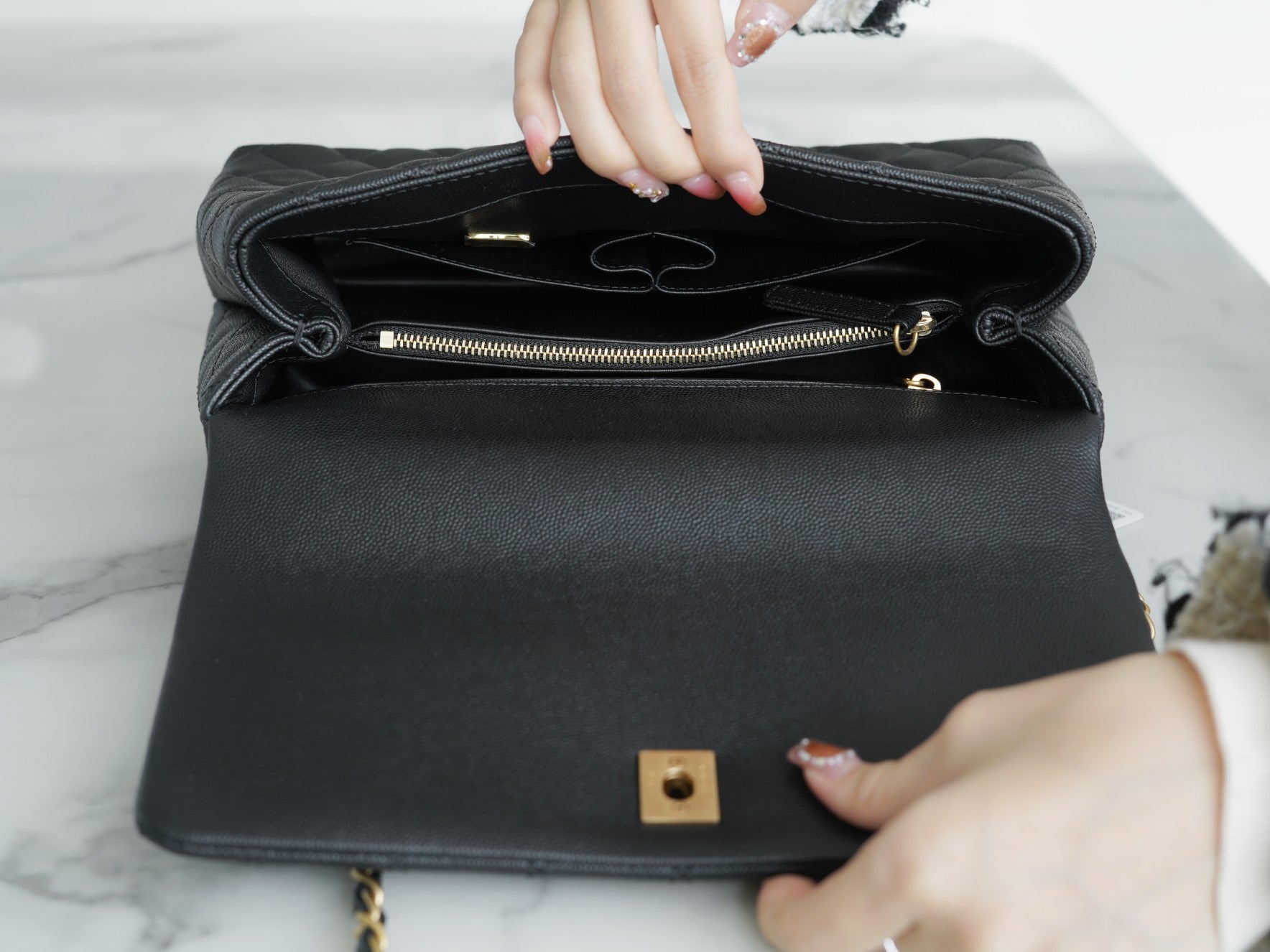 ＣＨＮＥＬCOCO HANDLE BAG BLACK
