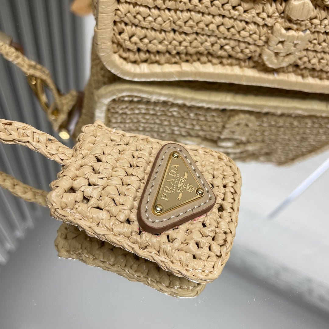 ＰＲＤＡ CROCHET SHOULDER BAG