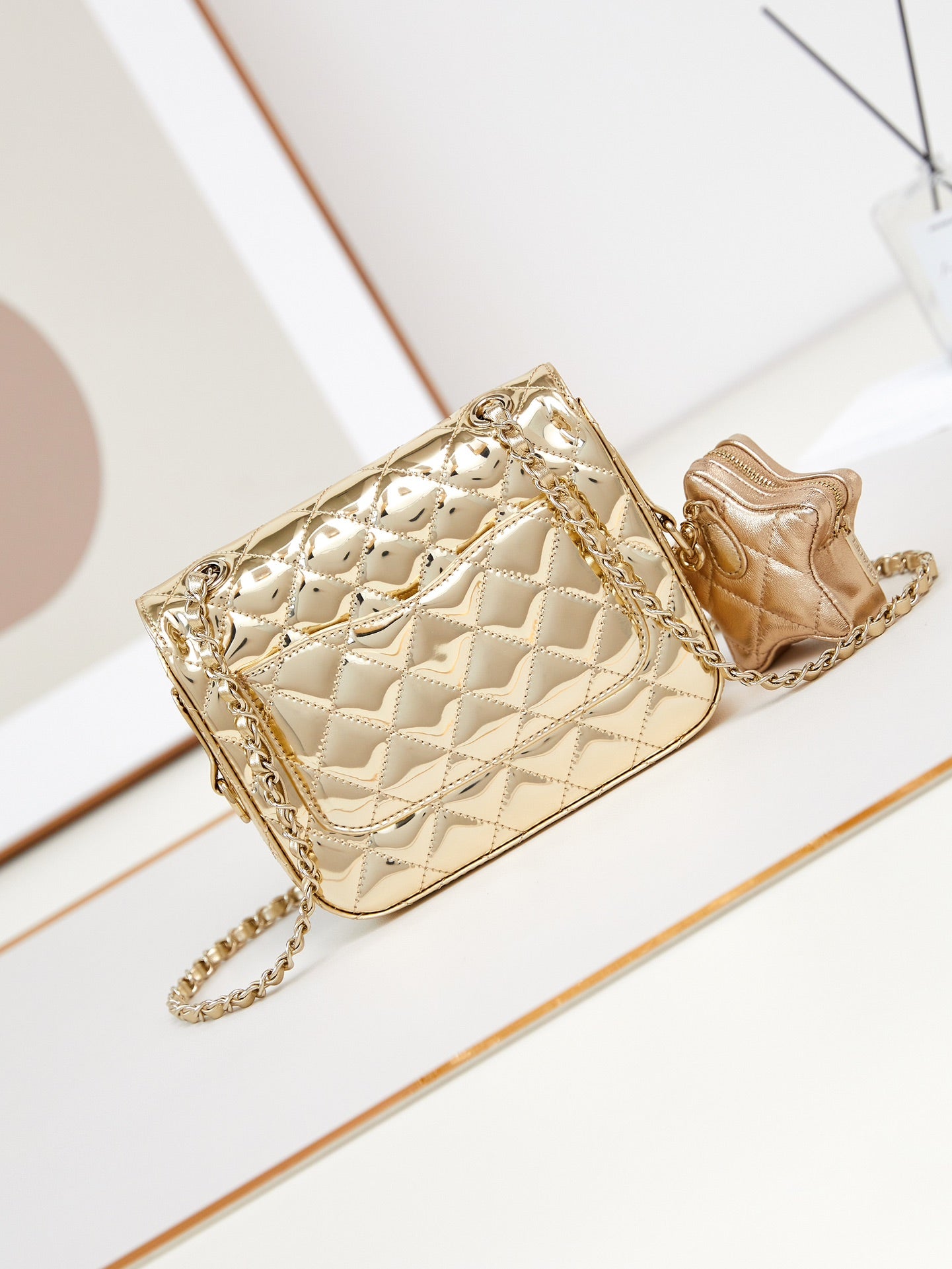 ＣＨＮＥＬCLASSIC FLAP BAG GOLDEN