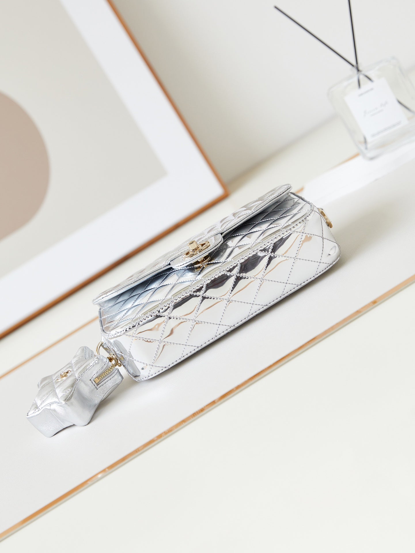 ＣＨＮＥＬCLASSIC FLAP BAG SILVER