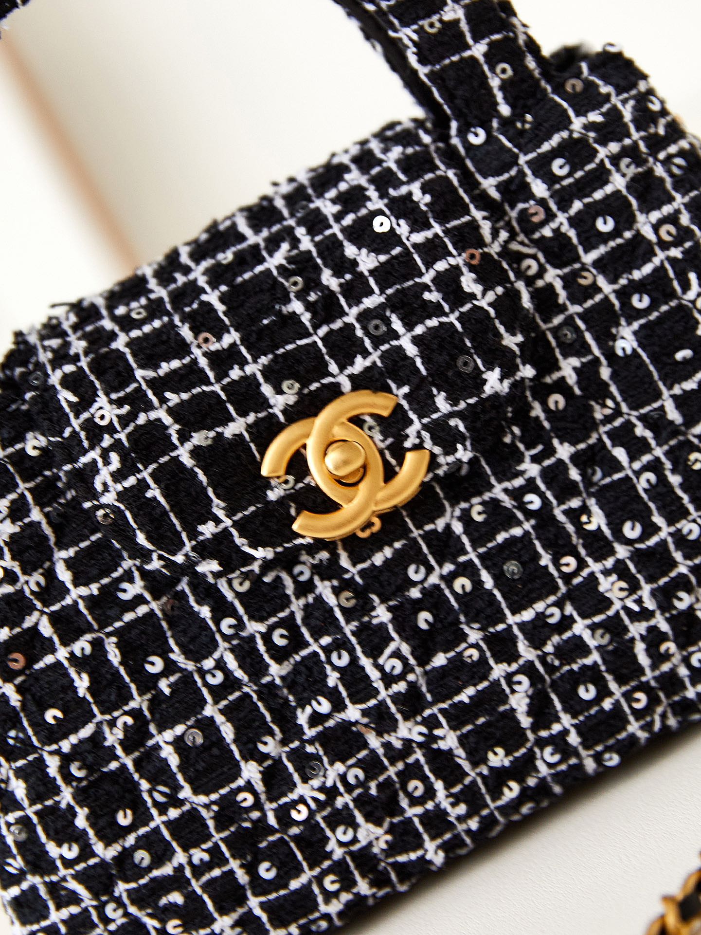 ＣＨＮＥＬMINI KELLY 23K TOP HANDLE