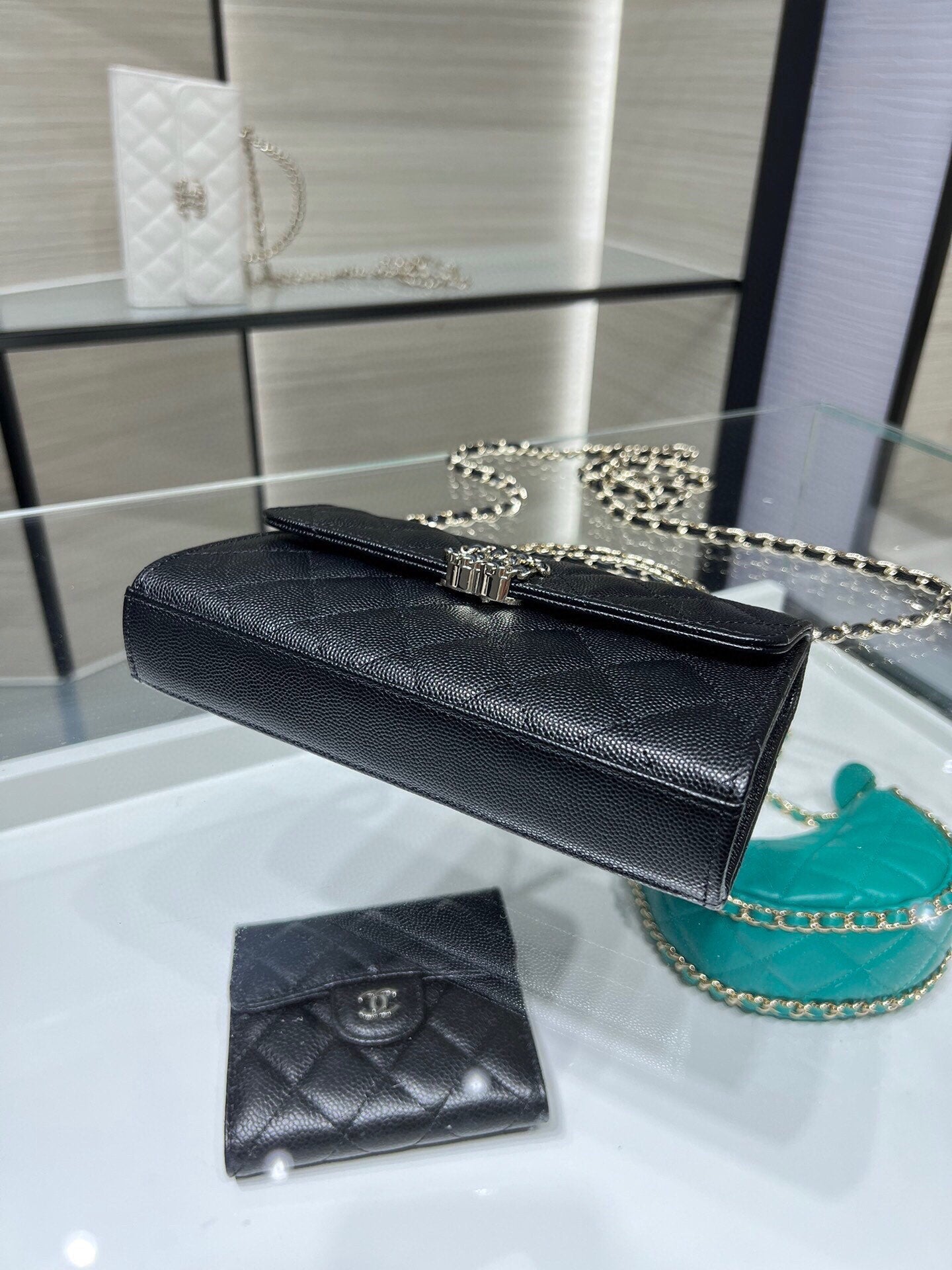 ＣＨＮＥＬPHONE HOLDER WITH CHAIN BLACK