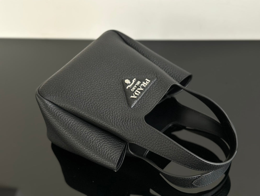 ＰＲＤＡ LEATHER MINI HANDBAG BLACK