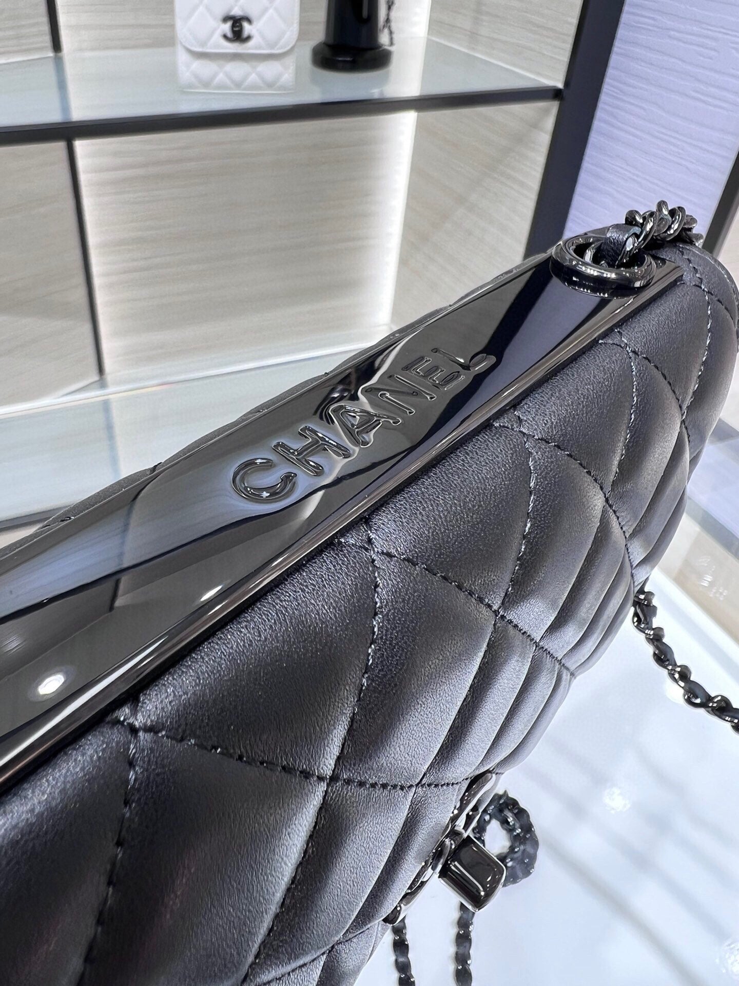 ＣＨＮＥＬ WALLET ON CHAIN BLACK