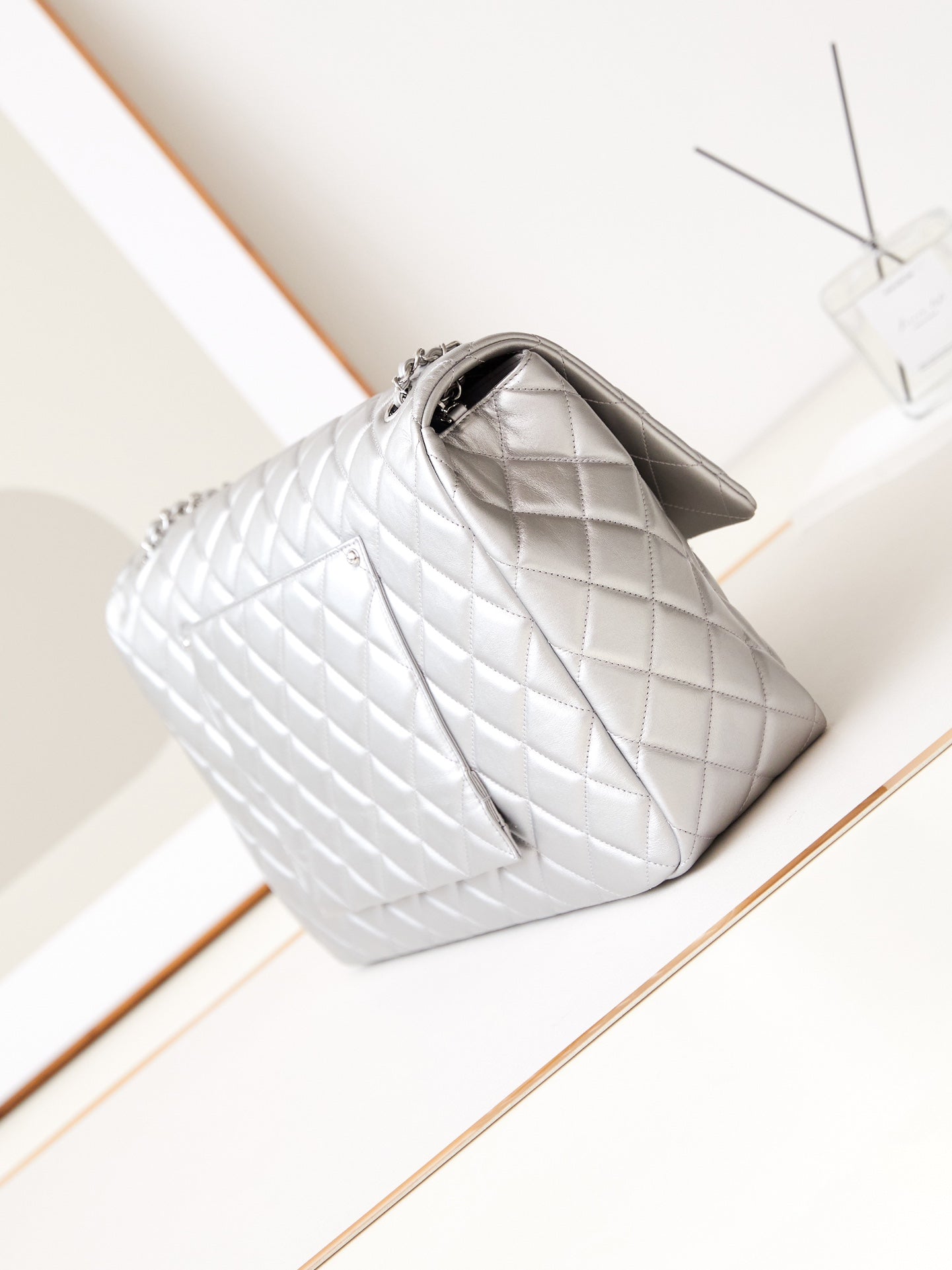 ＣＨＮＥＬFLAP SHOULDER BAG SILVER