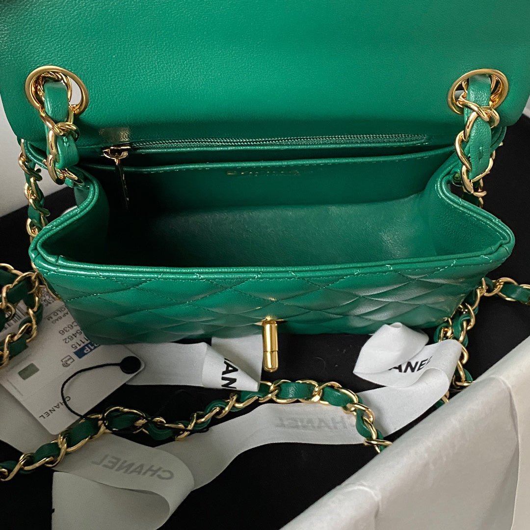 ＣＨＮＥＬCLASSIC FLAP BAG GREEN