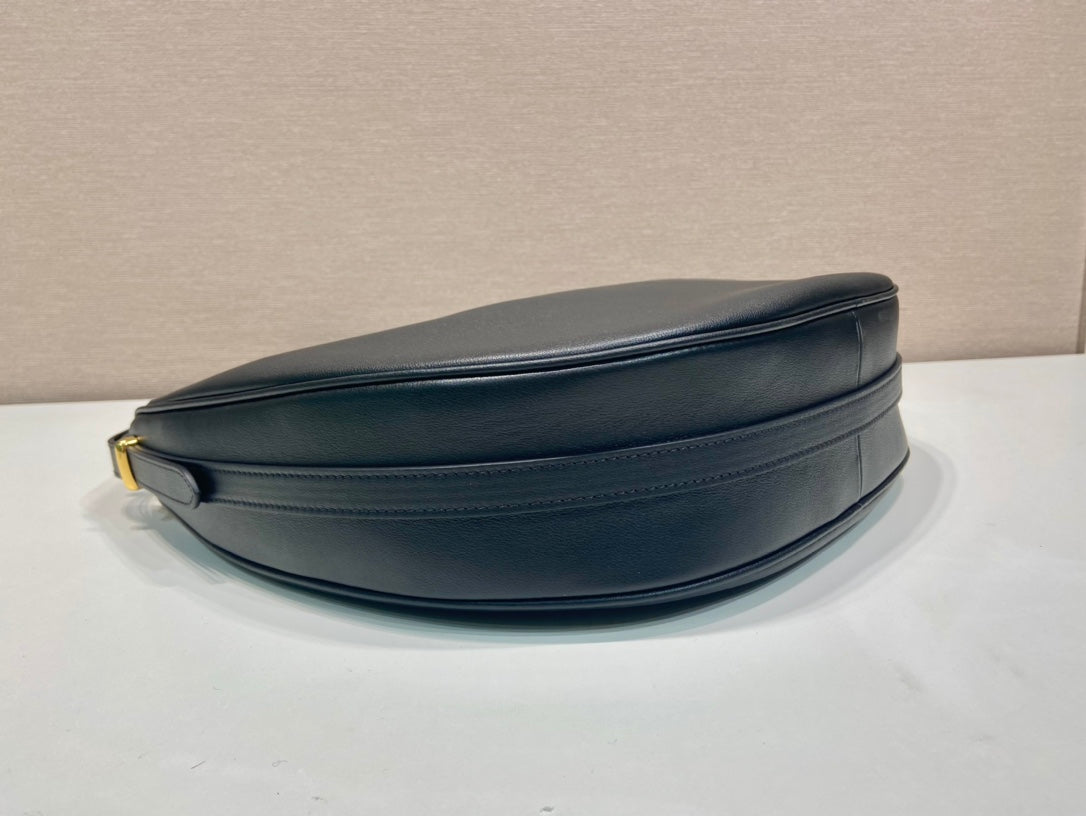 ＰＲＤＡ ARQUÉ LARGE LEATHER SHOULDER BAG