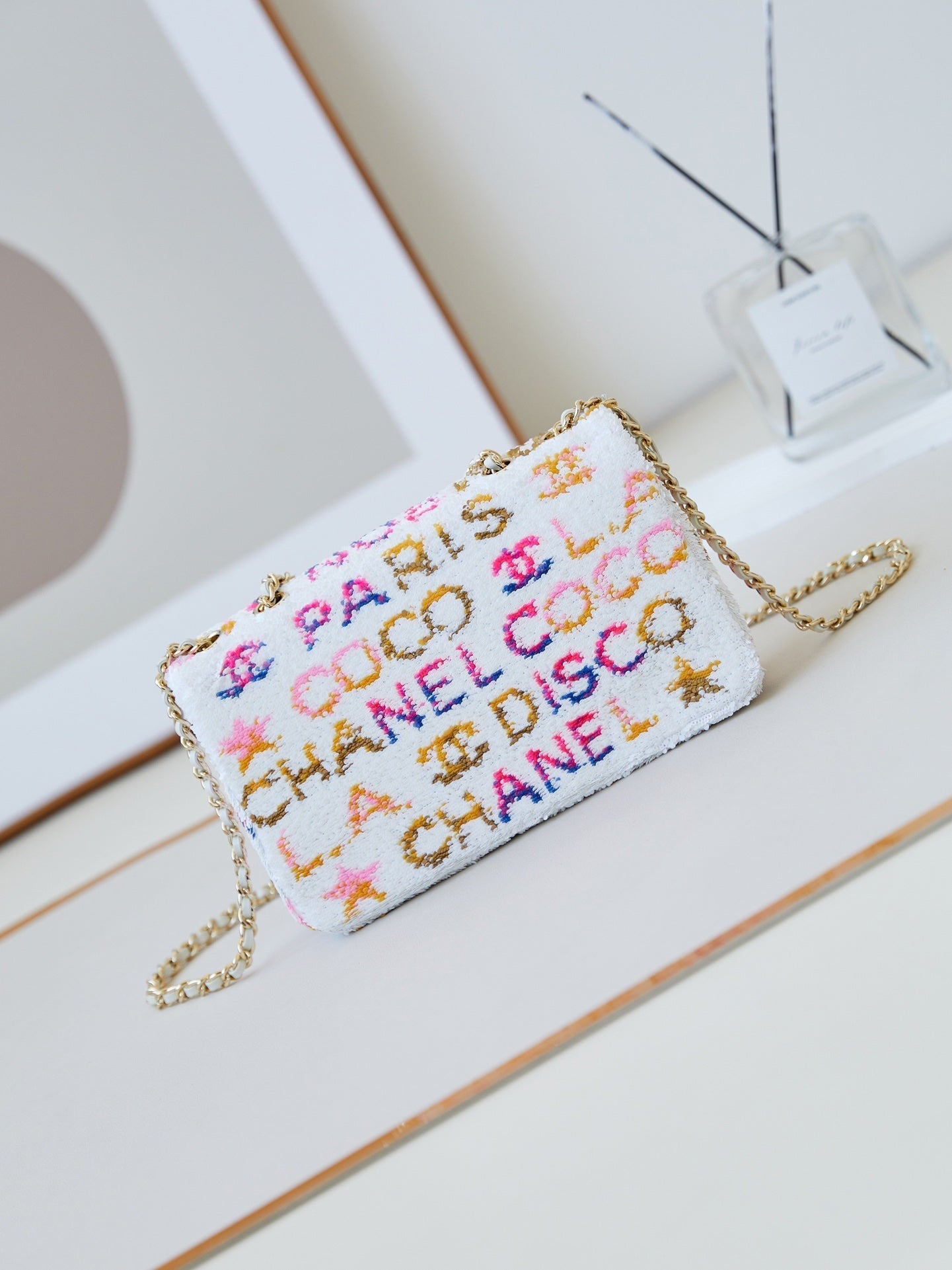 ＣＨＮＥＬSMALL FLAP BAG WITH THE WORDS