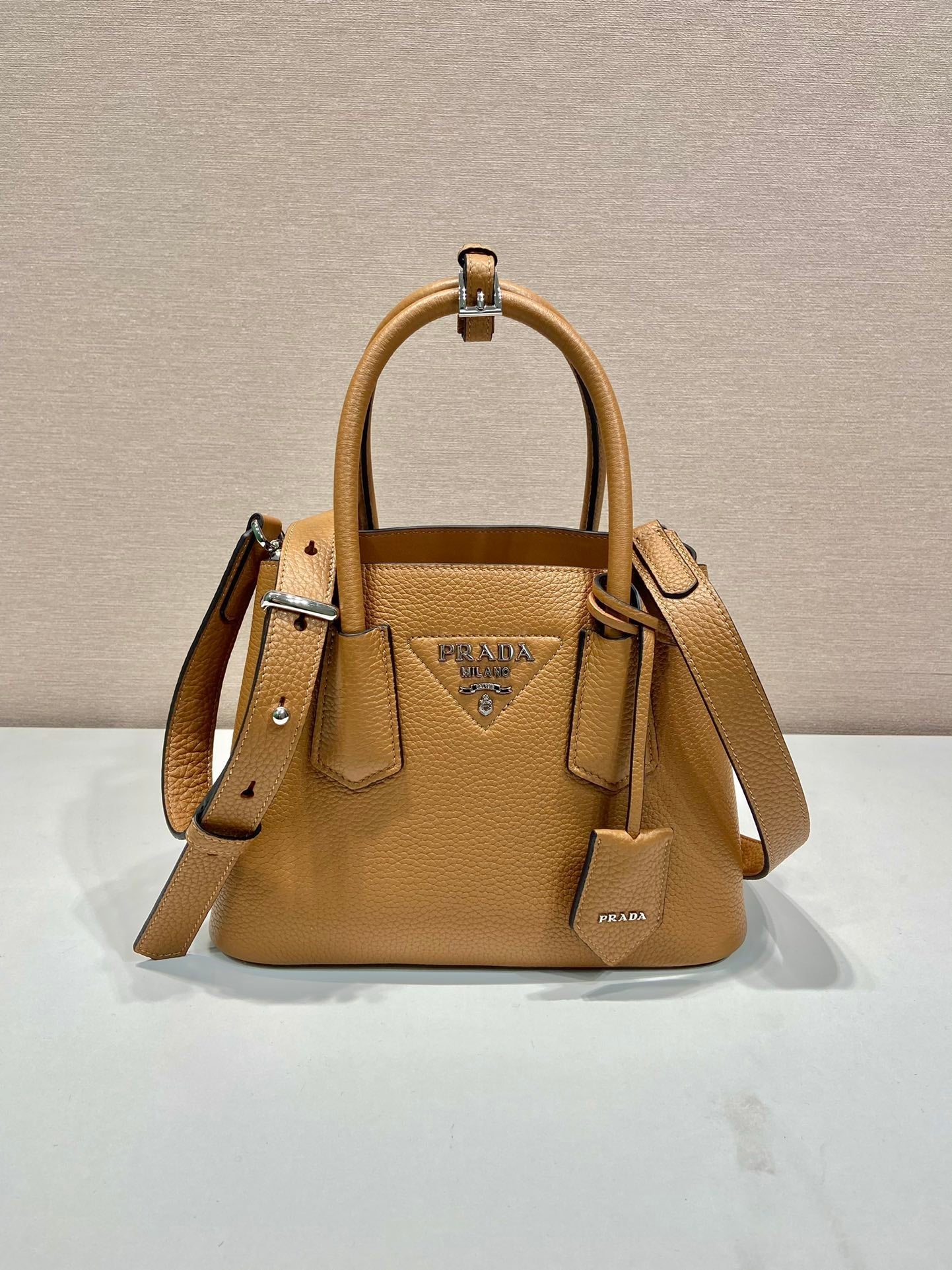 ＰＲＤＡ LEATHER TOTE BAG CARAMEL