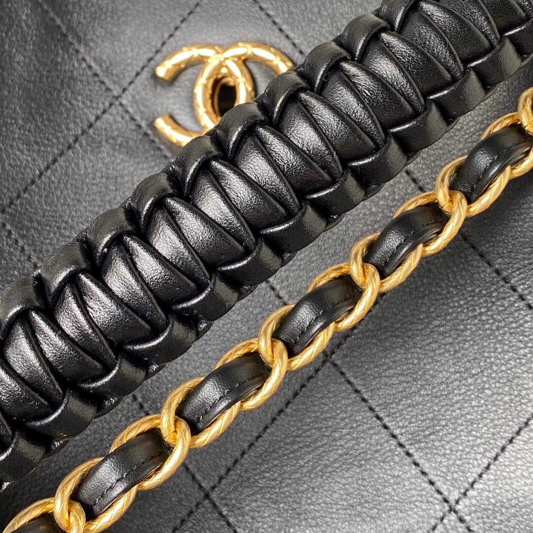 ＣＨＮＥＬCLASSIC CLUTCH WITH CHAIN BLACK