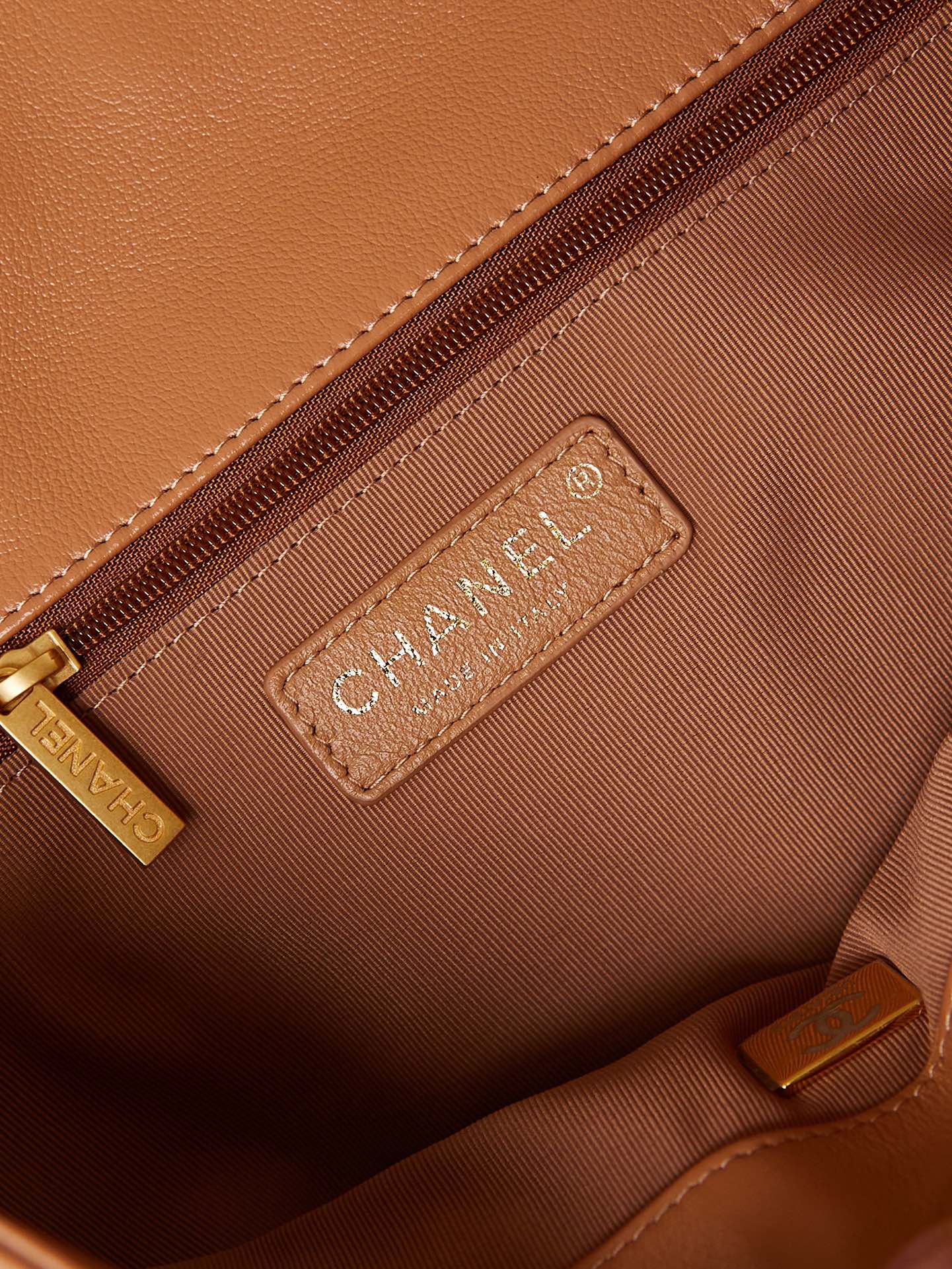 ＣＨＮＥＬHOBO HANDBAG BROWN