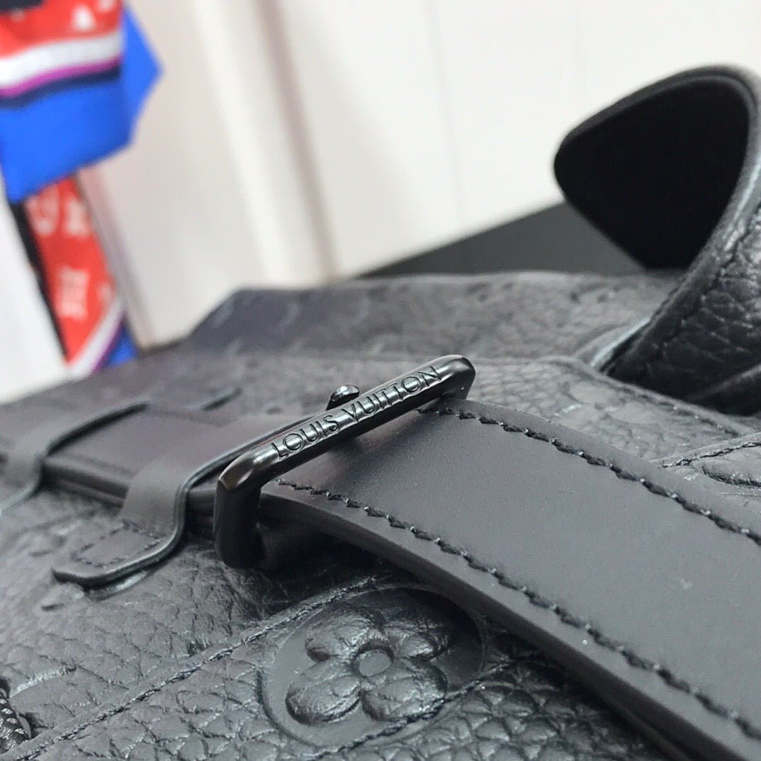 ＬＳ ＶＴＴＯＮ M55699 CHRISTOPHER BACKPACK LEATHER BLACK