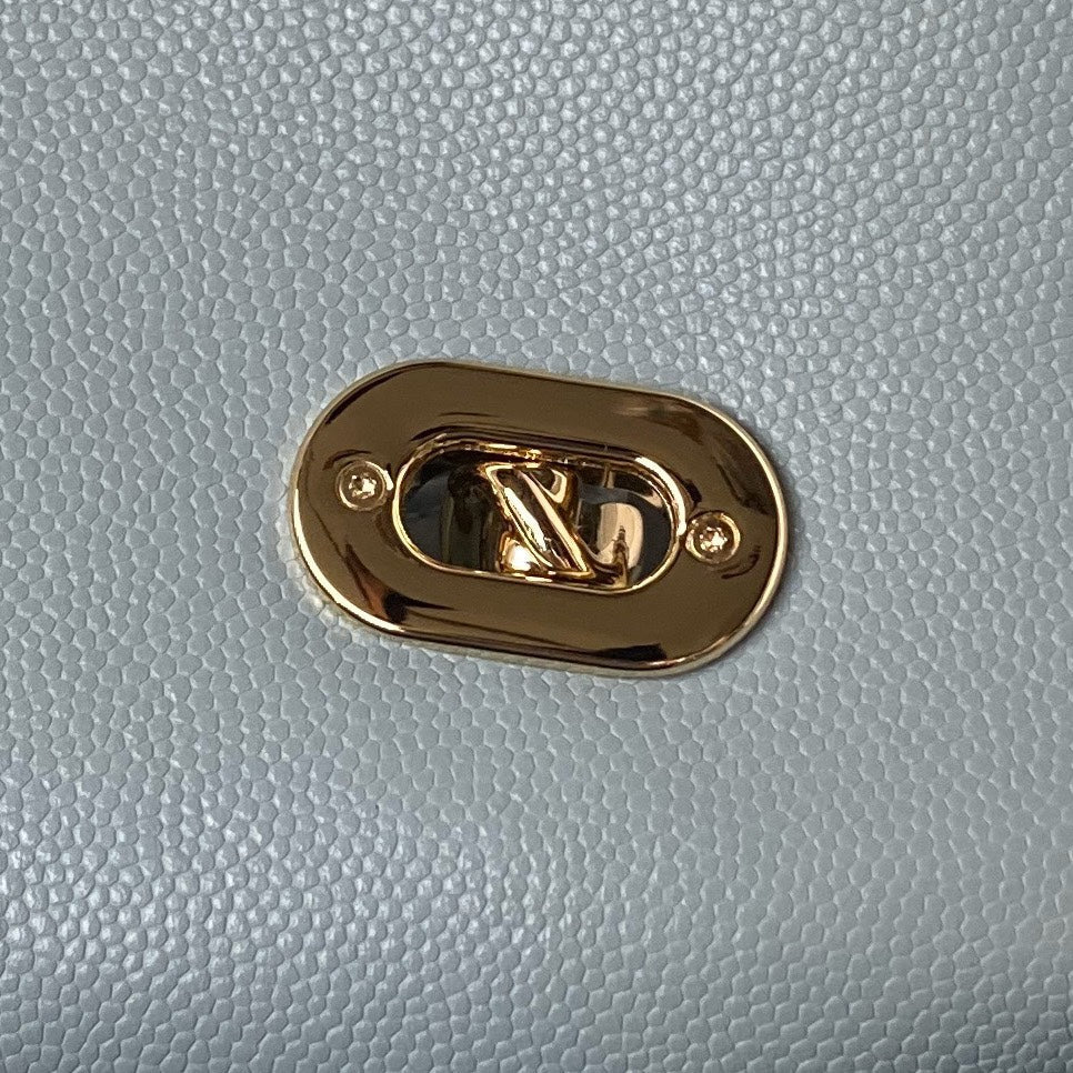 ＣＨＮＥＬTOP HANDLE FLAP BAG LIGHT BLUE