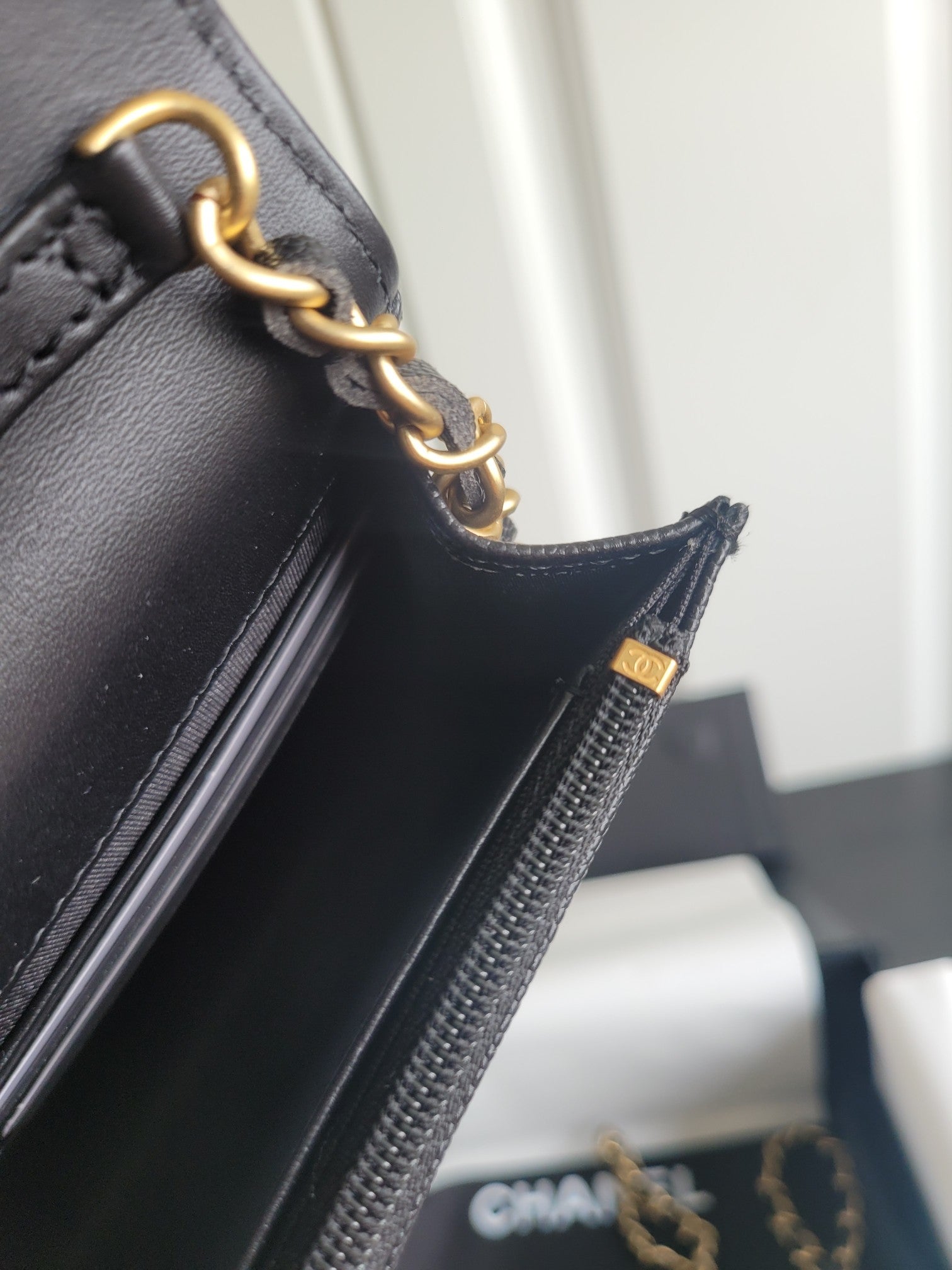 ＣＨＮＥＬ19 WALLET ON CHAIN BLACK