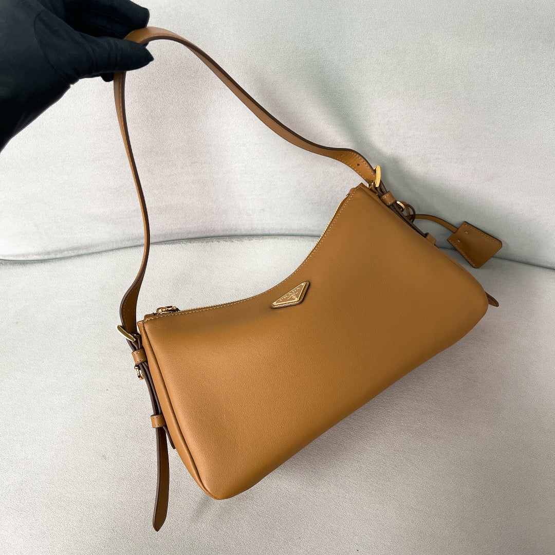ＰＲＤＡ AIMÉE LARGE LEATHER SHOULDER BAG CARAMEL