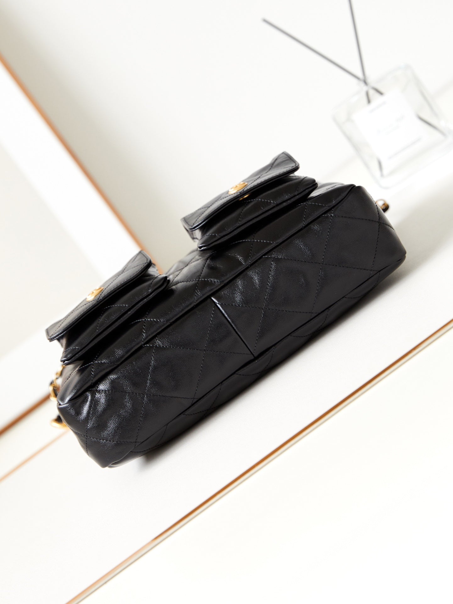 ＣＨＮＥＬHOBO HANDBAG BLACK