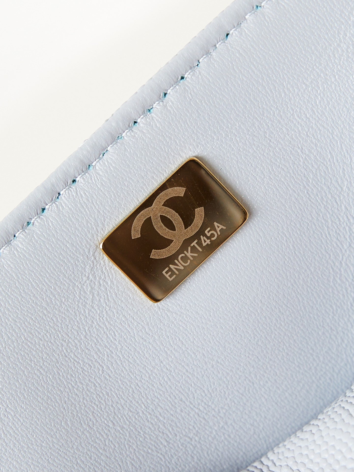 ＣＨＮＥＬFLAP BAG WITH A TOP HANDLE ASH GRAY