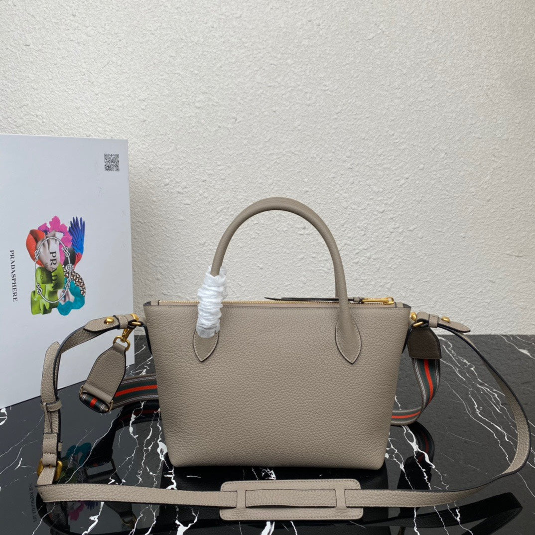 ＰＲＤＡ DAINO LEATHER TOTE BAG BAMBOO GRAY