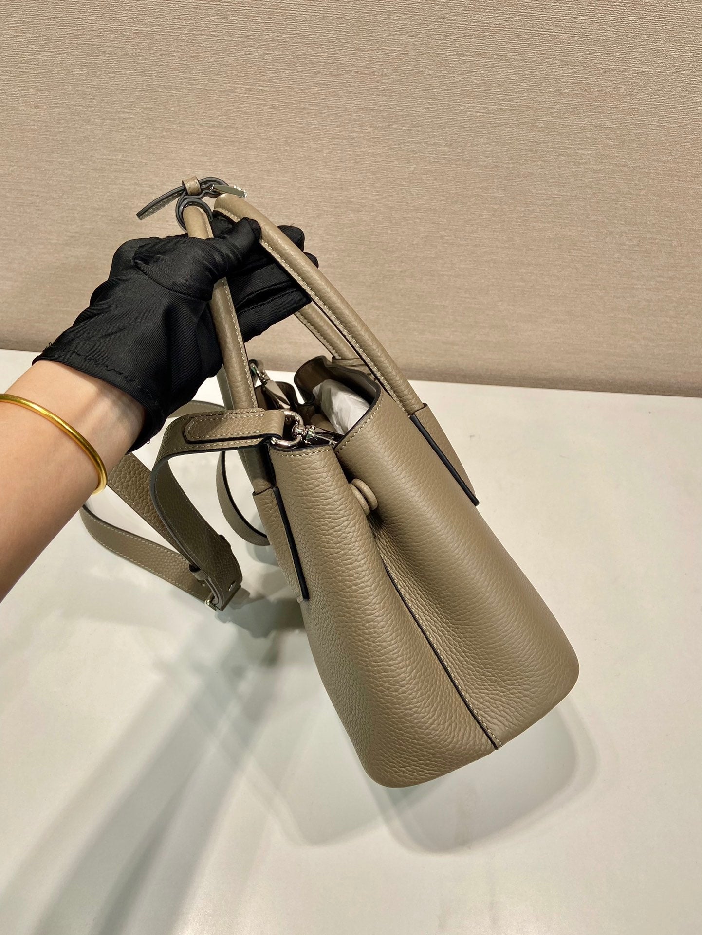 ＰＲＤＡ LEATHER TOTE BAG TAUPE GRAY