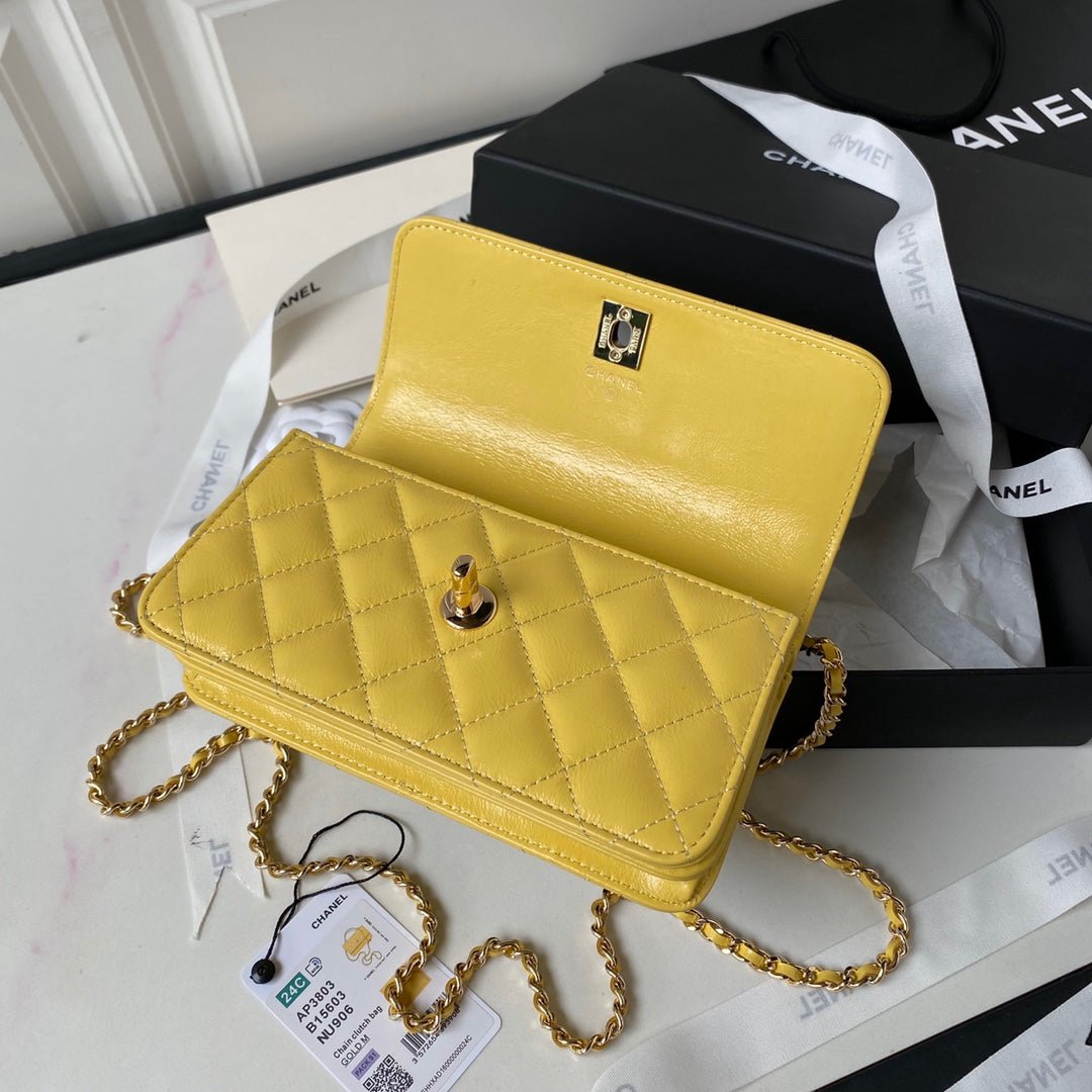 ＣＨＮＥＬCHAIN CLUTCH BAG YELLOW
