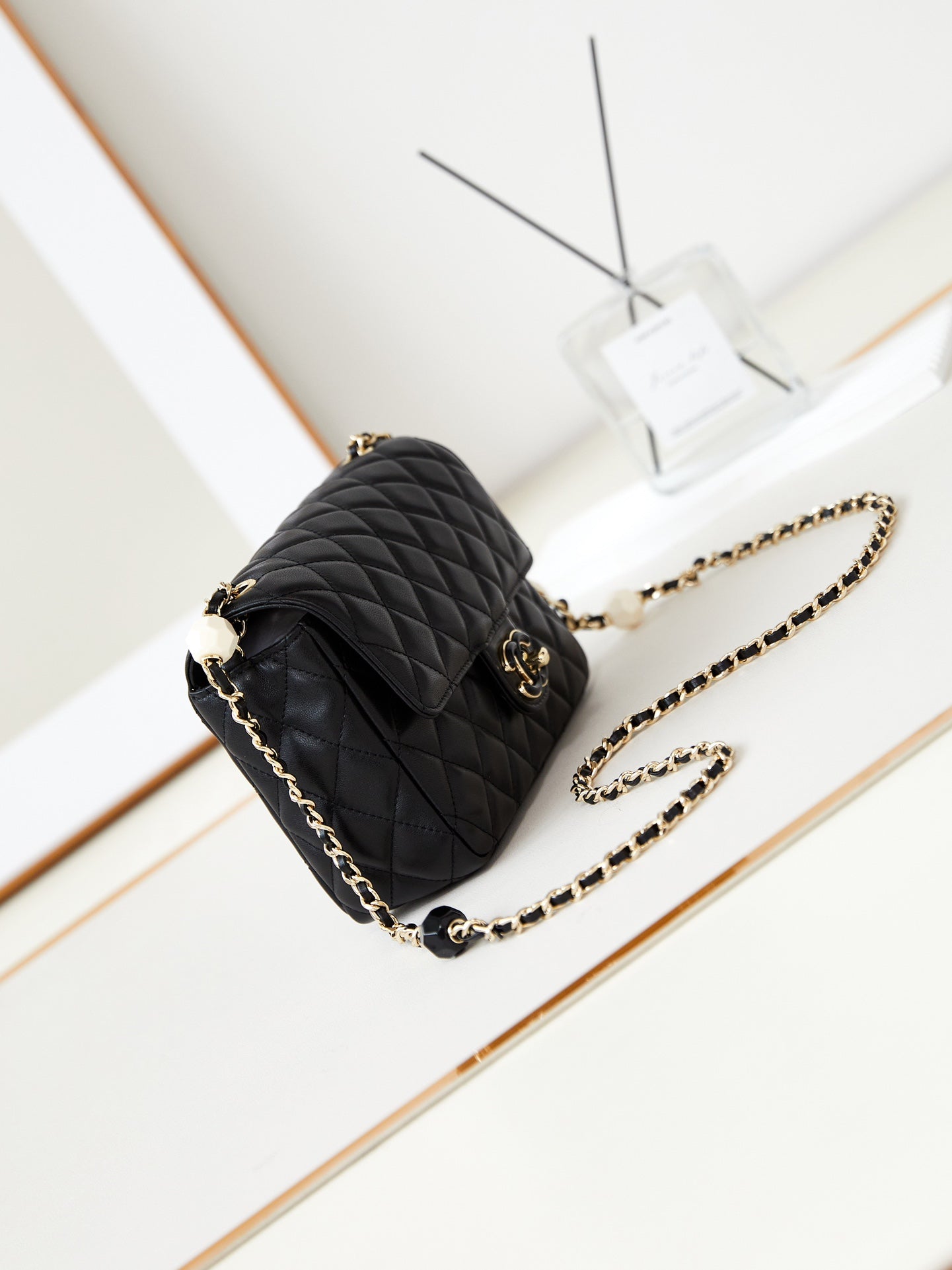 ＣＨＮＥＬCLASSIC HANDBAG BLACK