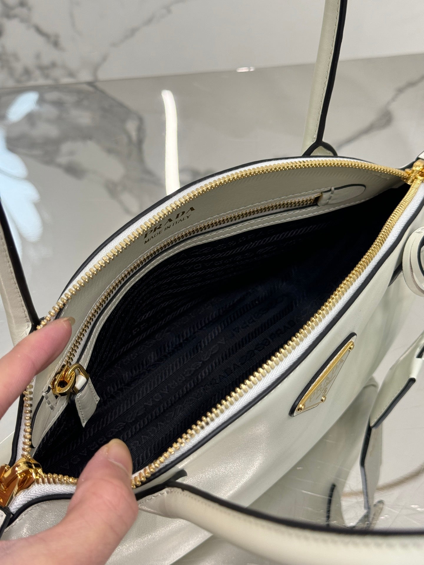 ＰＲＤＡ SMALL LEATHER HANDBAG WHITE