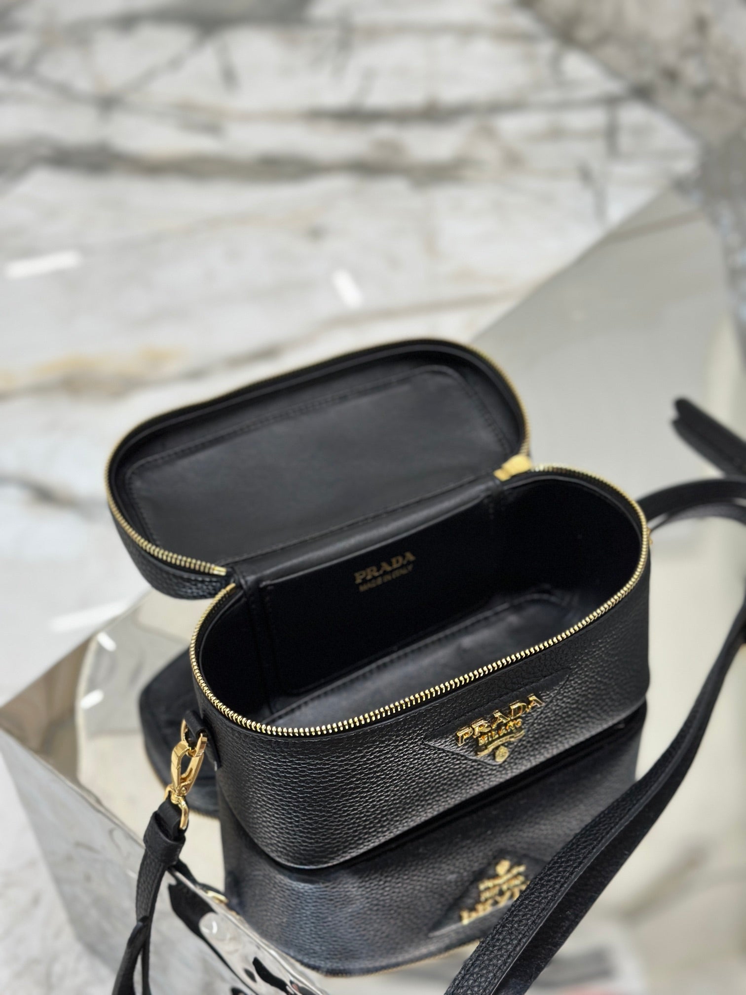 ＰＲＤＡ LEATHER MINI BAG BLACK