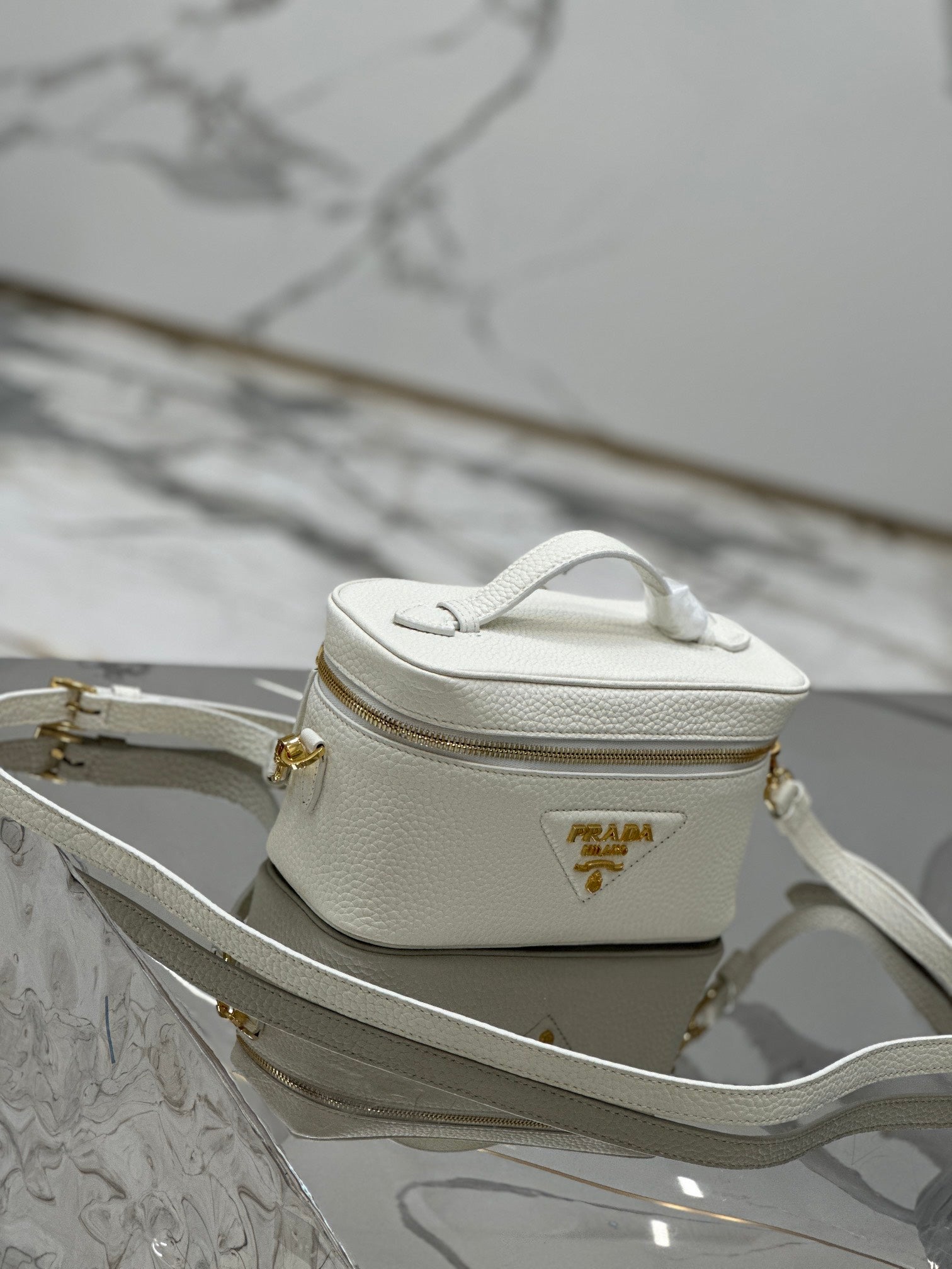 ＰＲＤＡ LEATHER MINI BAG WHITE