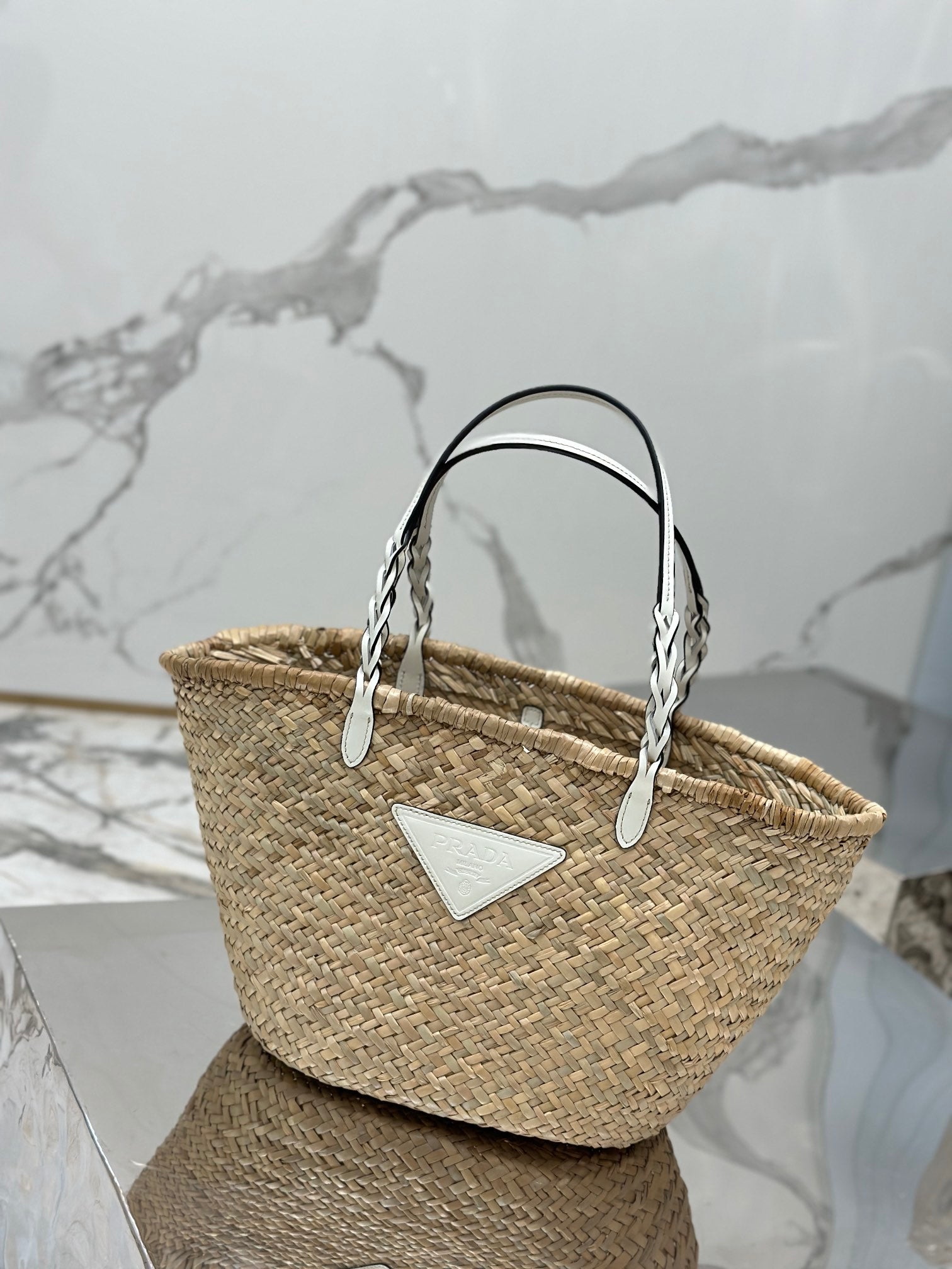 ＰＲＤＡ WOVEN PALM AND LEATHER TOTE BAG