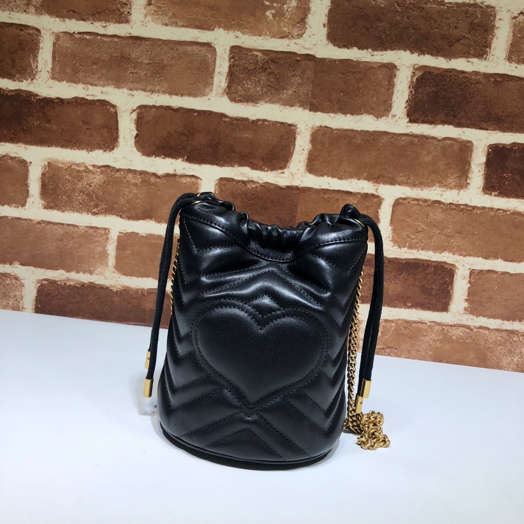 ＧＣＣＩGG MARMONT BUCKET BAG BLACK