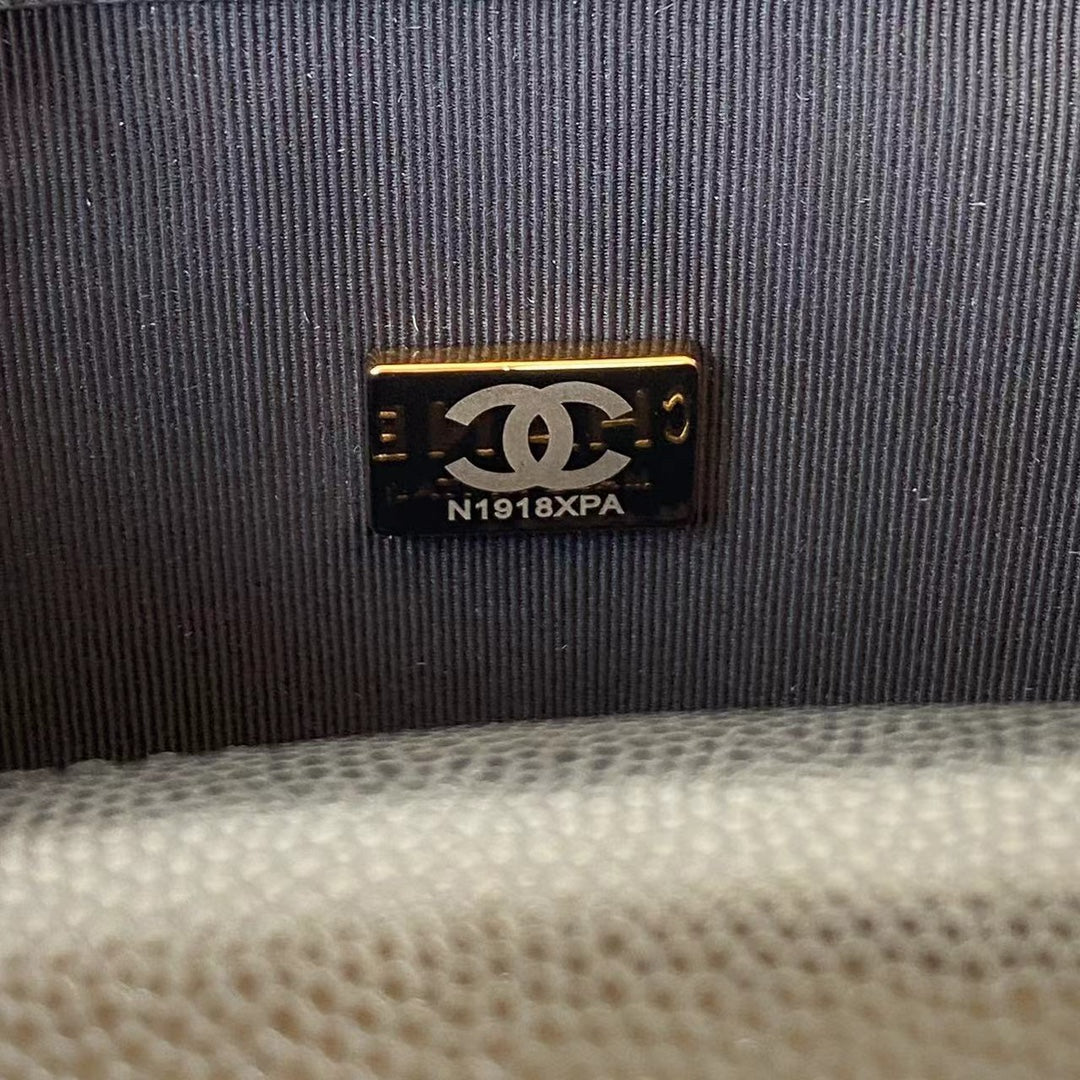 ＣＨＮＥＬ SMALL FLAP BAG WITH TOP HANDLE