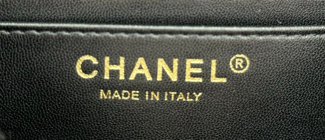 ＣＨＮＥＬCLASSIC SMALL FLAP BAG BLACK