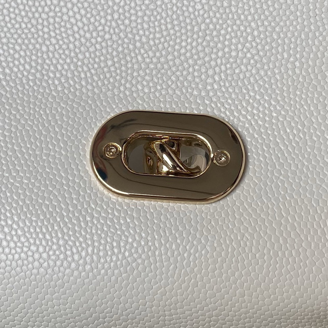 ＣＨＮＥＬTOP HANDLE FLAP BAG WHITE