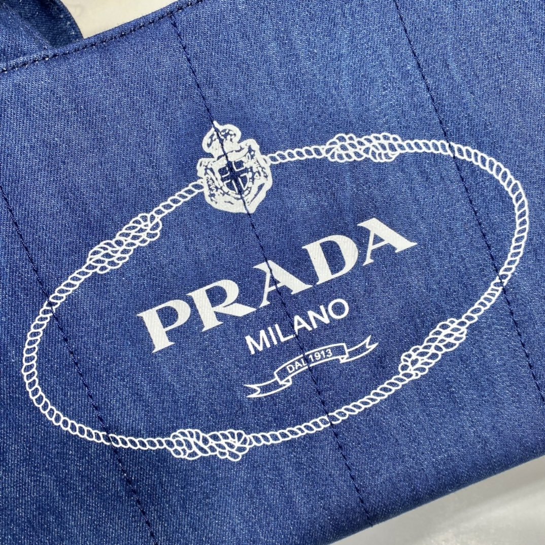 ＰＲＤＡ GIARDINIERA SMALL TOTE BLUE