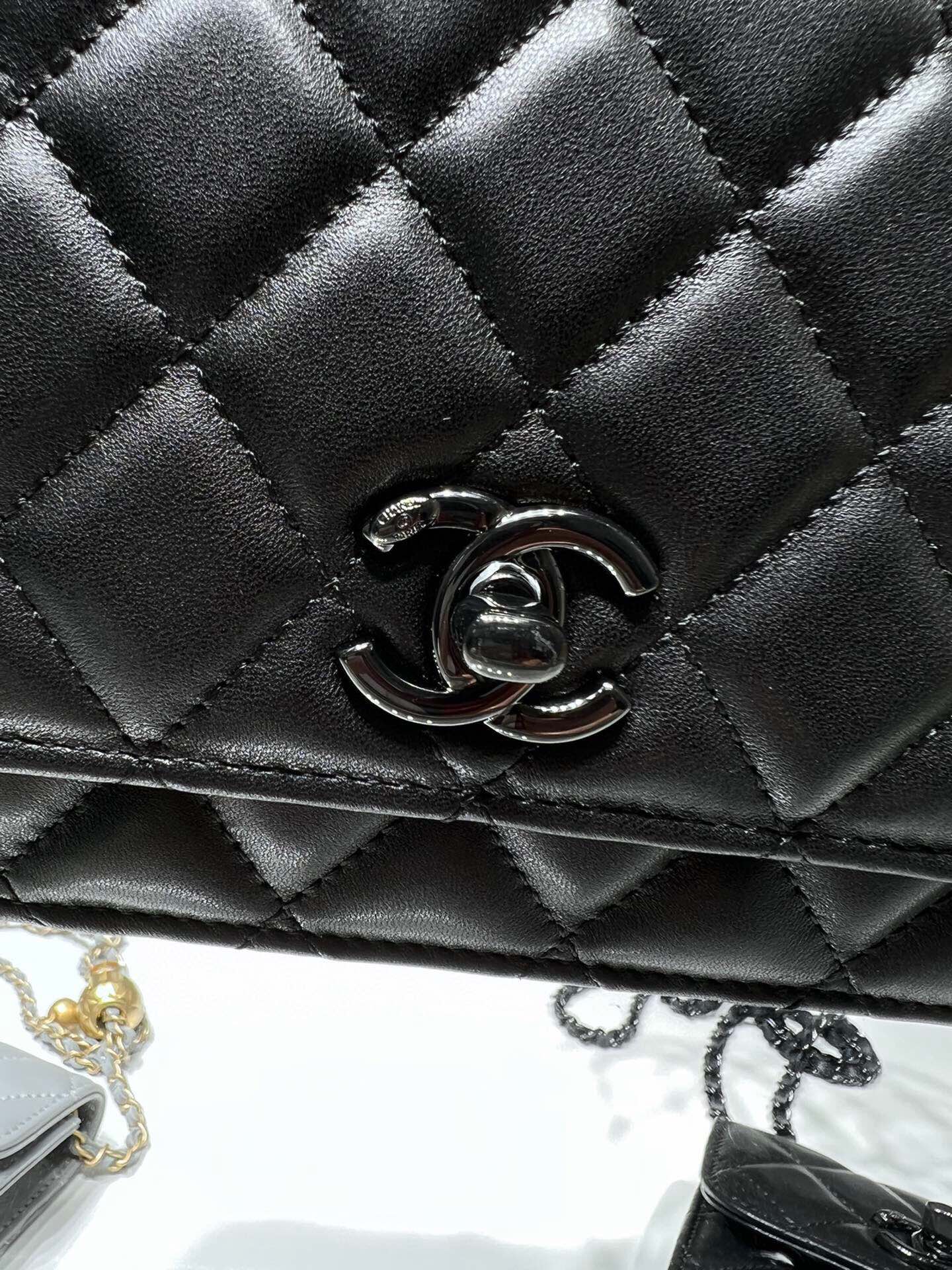 ＣＨＮＥＬ WALLET ON CHAIN BLACK