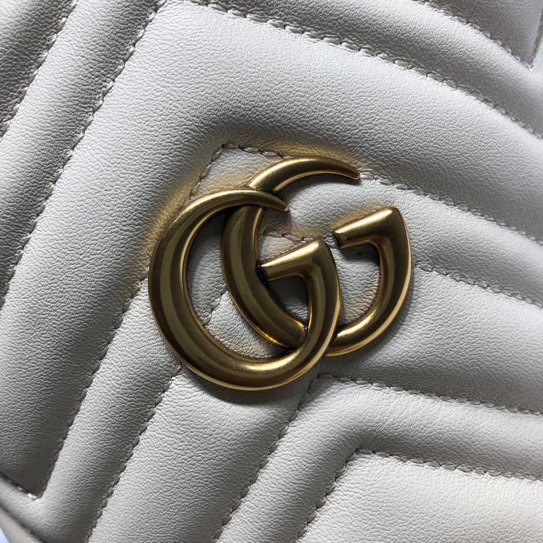 ＧＣＣＩGG MARMONT BUCKET BAG WHITE