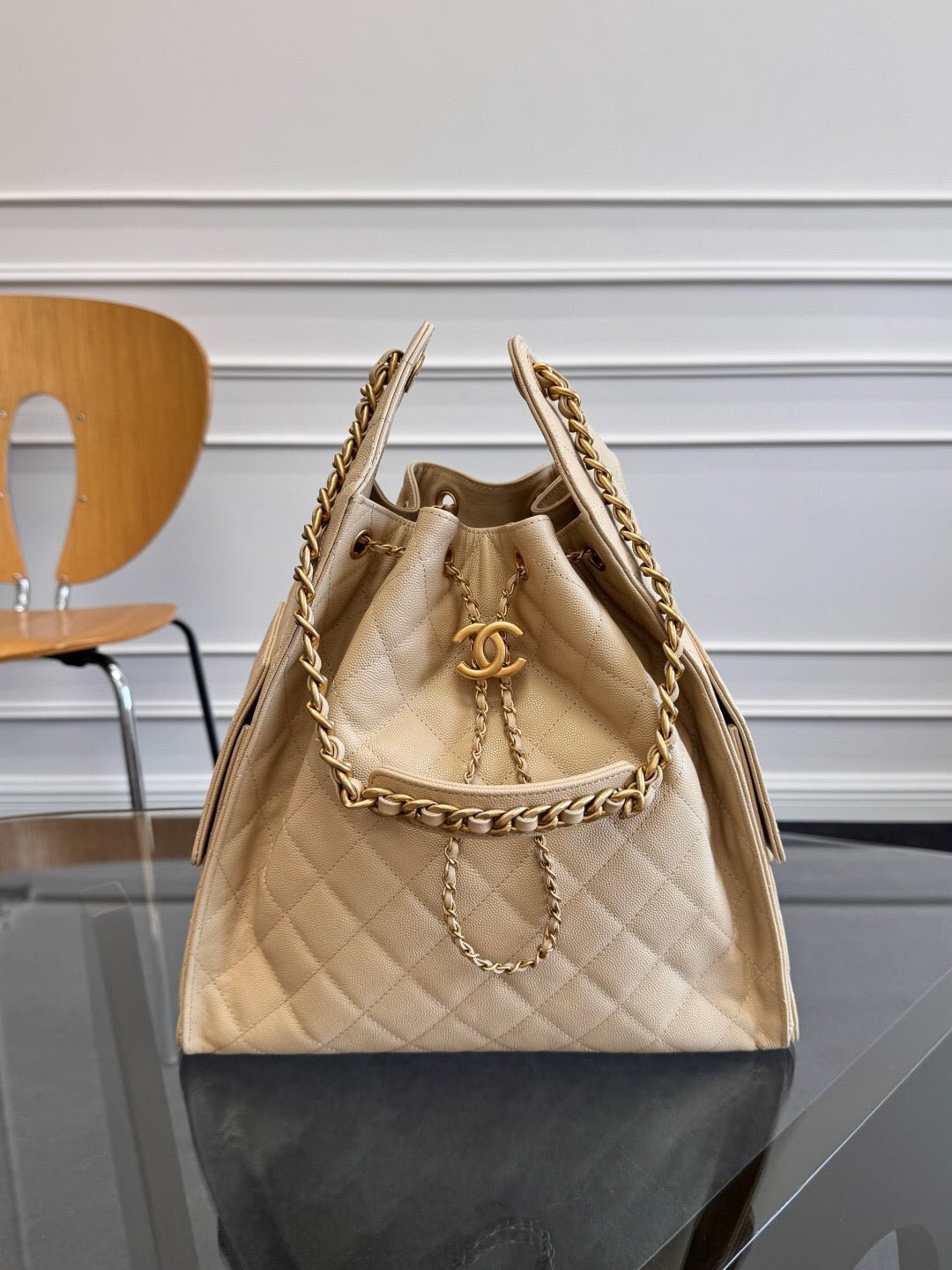 ＣＨＮＥＬ 25 MEDIUM HOBO HANDBAG BEIGE