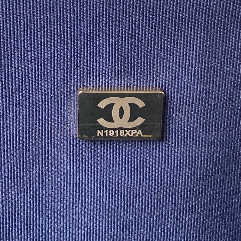 ＣＨＮＥＬSQUARE FLAP BACKPACK BLUE DENIM