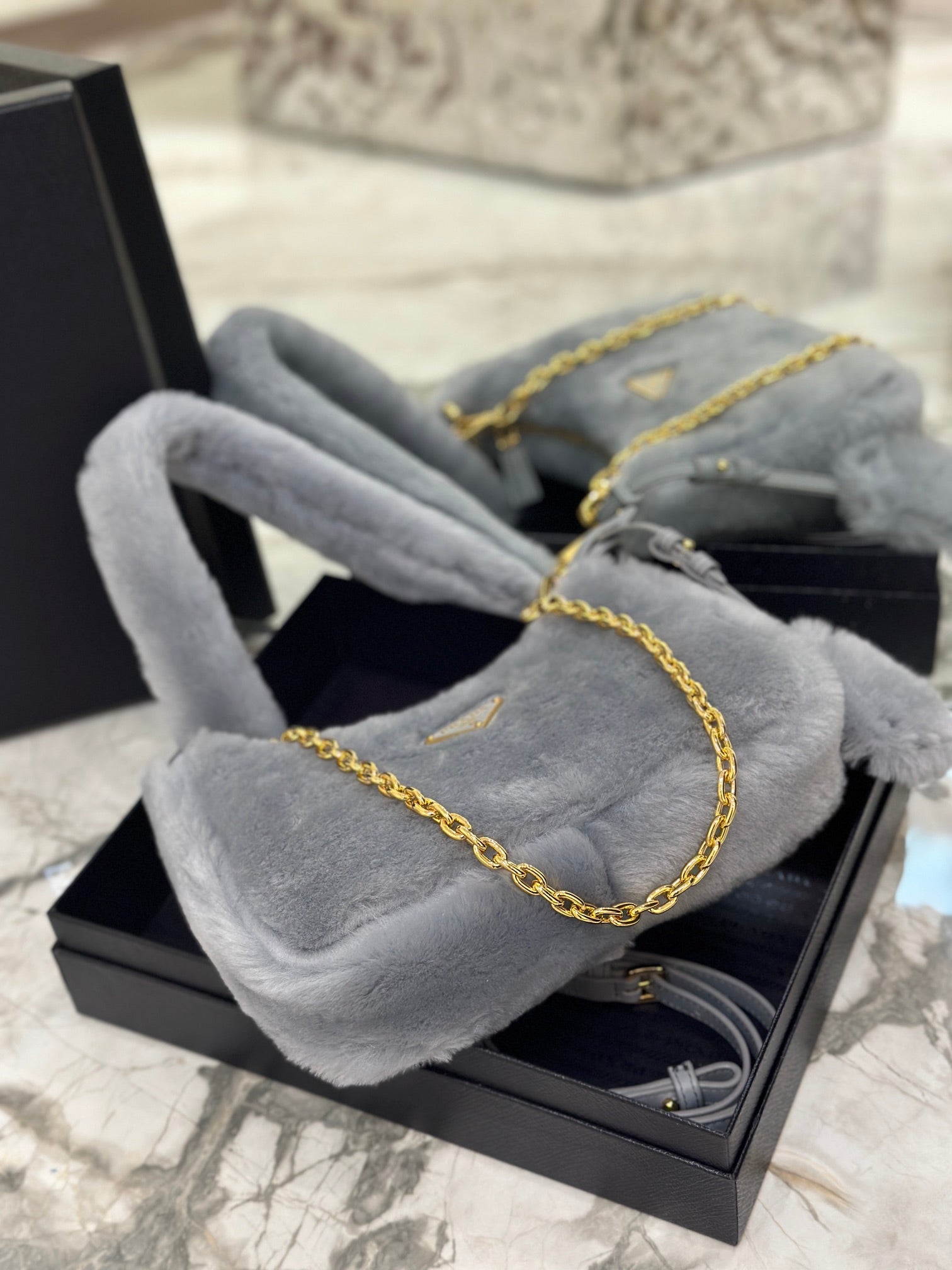 ＰＲＤＡ RE-EDITION SHEARLING MINI-BAG CORNFLOWER