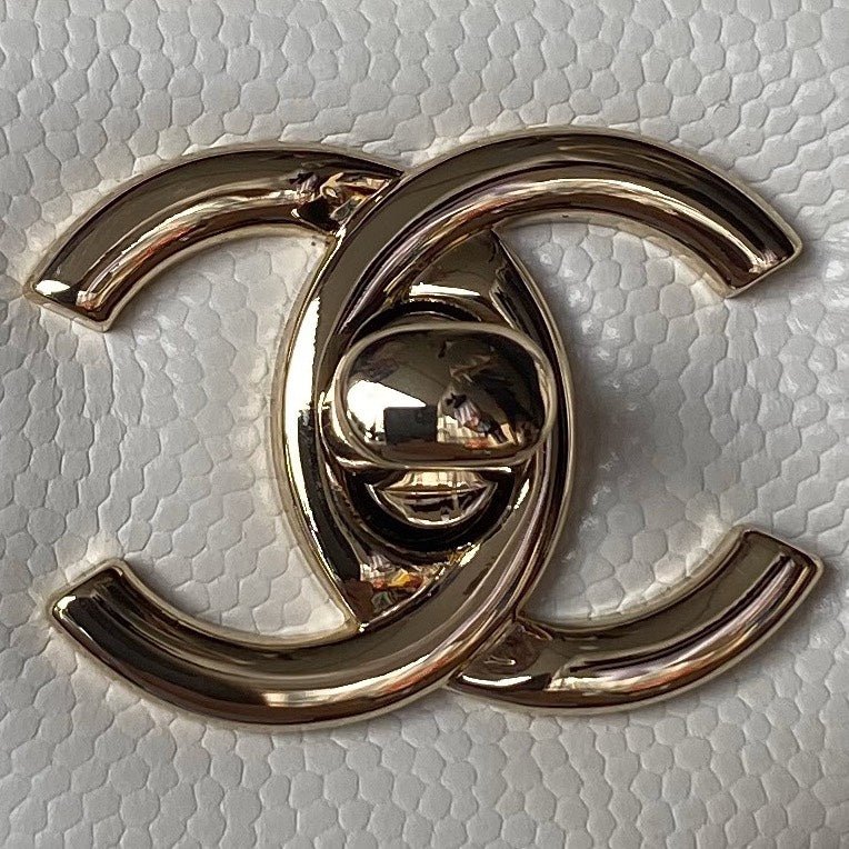 ＣＨＮＥＬTOP HANDLE FLAP BAG WHITE