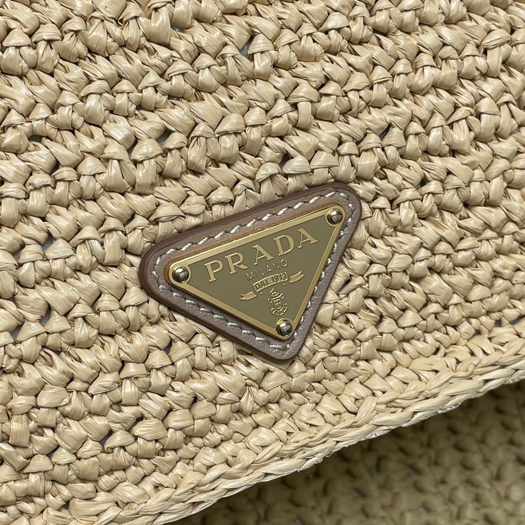 ＰＲＤＡ RE-EDITION CROCHET MINI-BAG