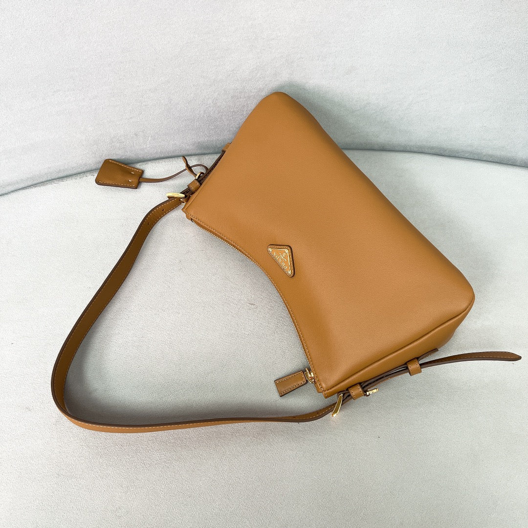 ＰＲＤＡ AIMÉE LARGE LEATHER SHOULDER BAG CARAMEL