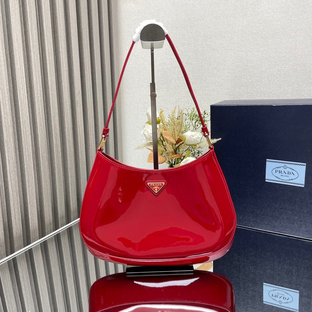ＰＲＤＡ CLEO PATENT LEATHER BAG RED