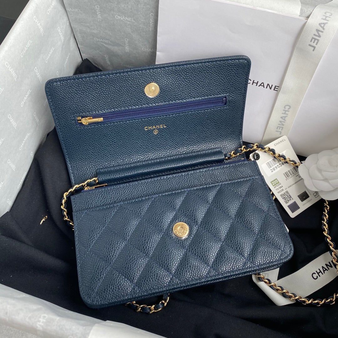 ＣＨＮＥＬCLASSIC WALLET ON CHAIN BLUE