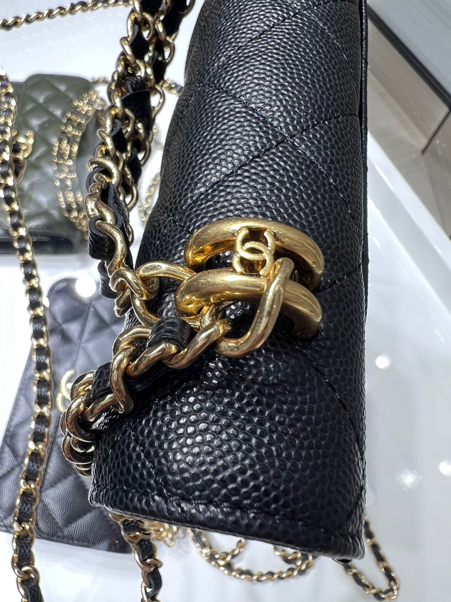 ＣＨＮＥＬ22K DOUBLE CHAIN BAG BLACK