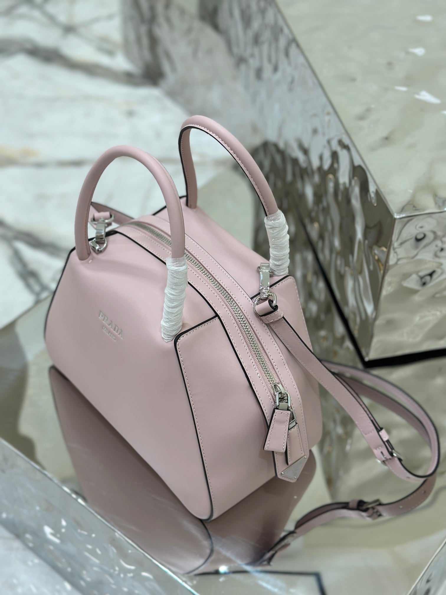 ＰＲＤＡ SUPERNOVA MEDIUM LEATHER TOP HANDLE BAG LIGHT PINK