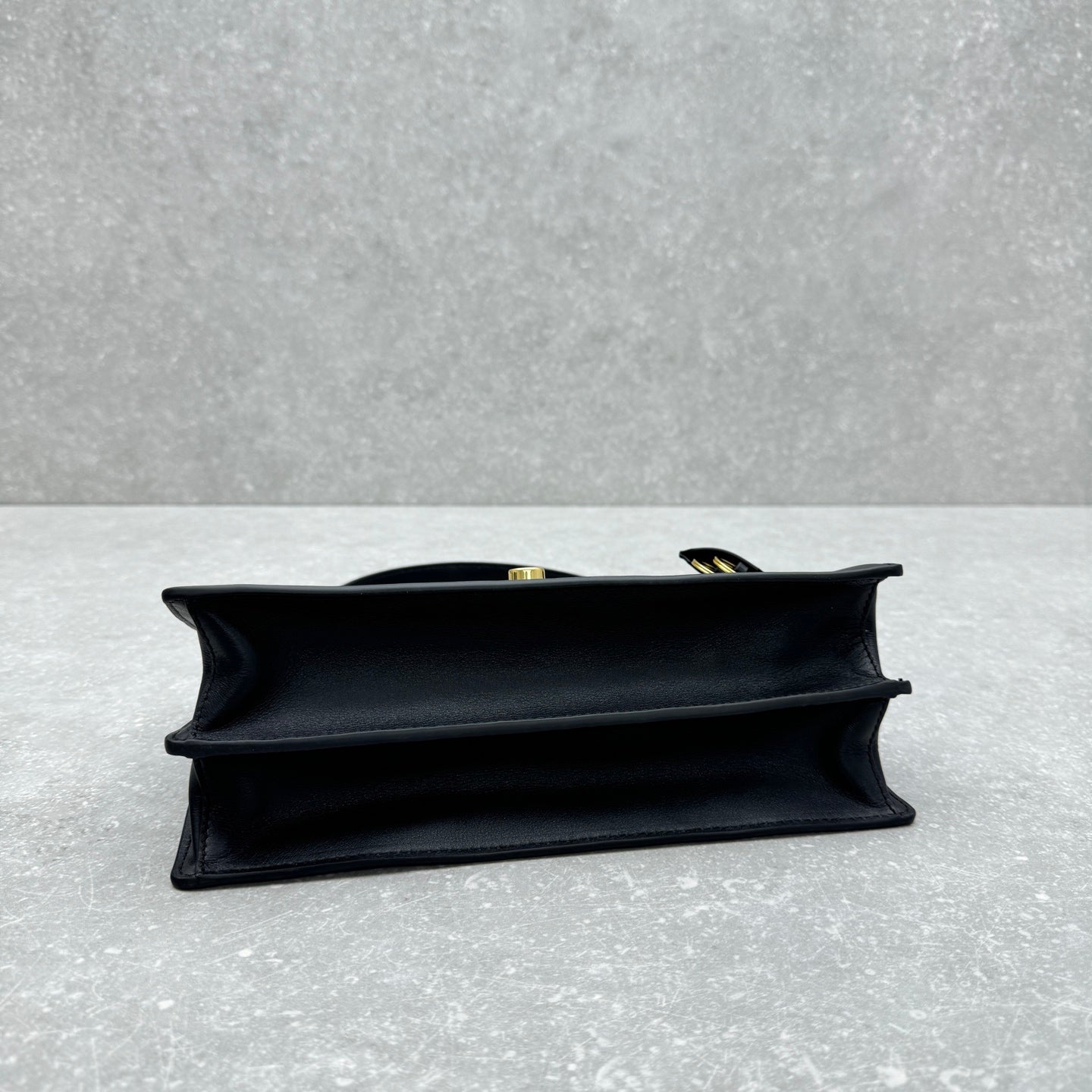 ＰＲＤＡ SOFT SOUND MEDIUM LEATHER SHOULDER BAG BLACK