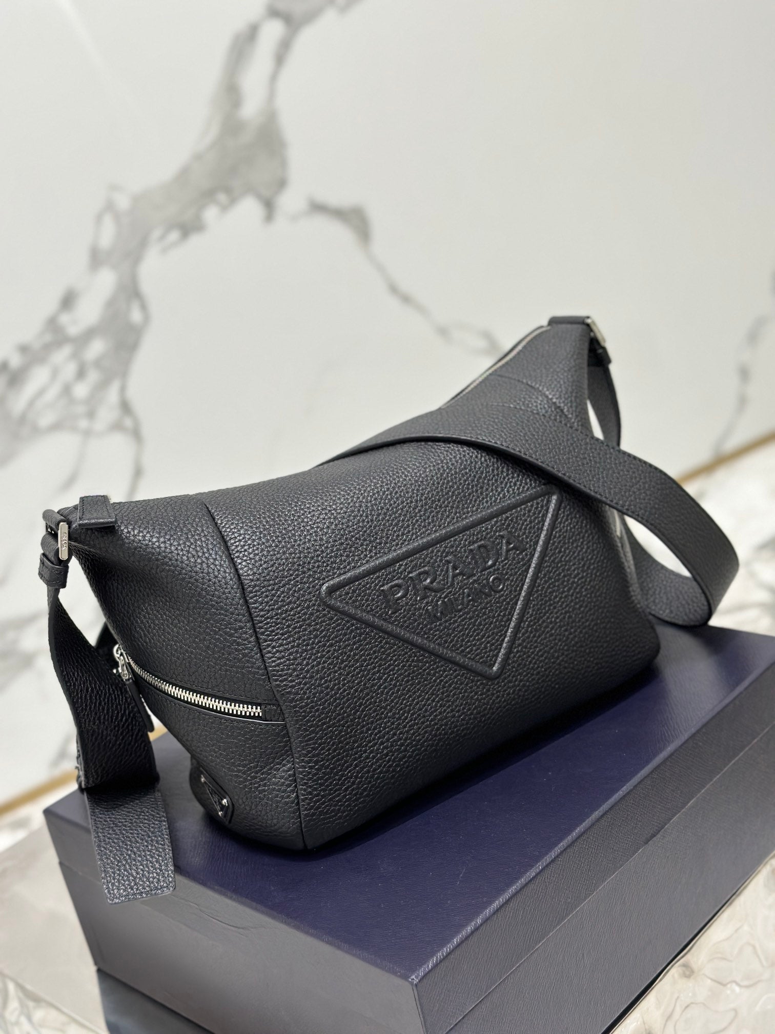 ＰＲＤＡ BLACK LEATHER SHOULDER BAG